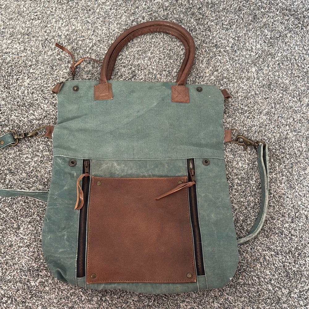 Mona B Tote Bag/Purse, Excellent Condition